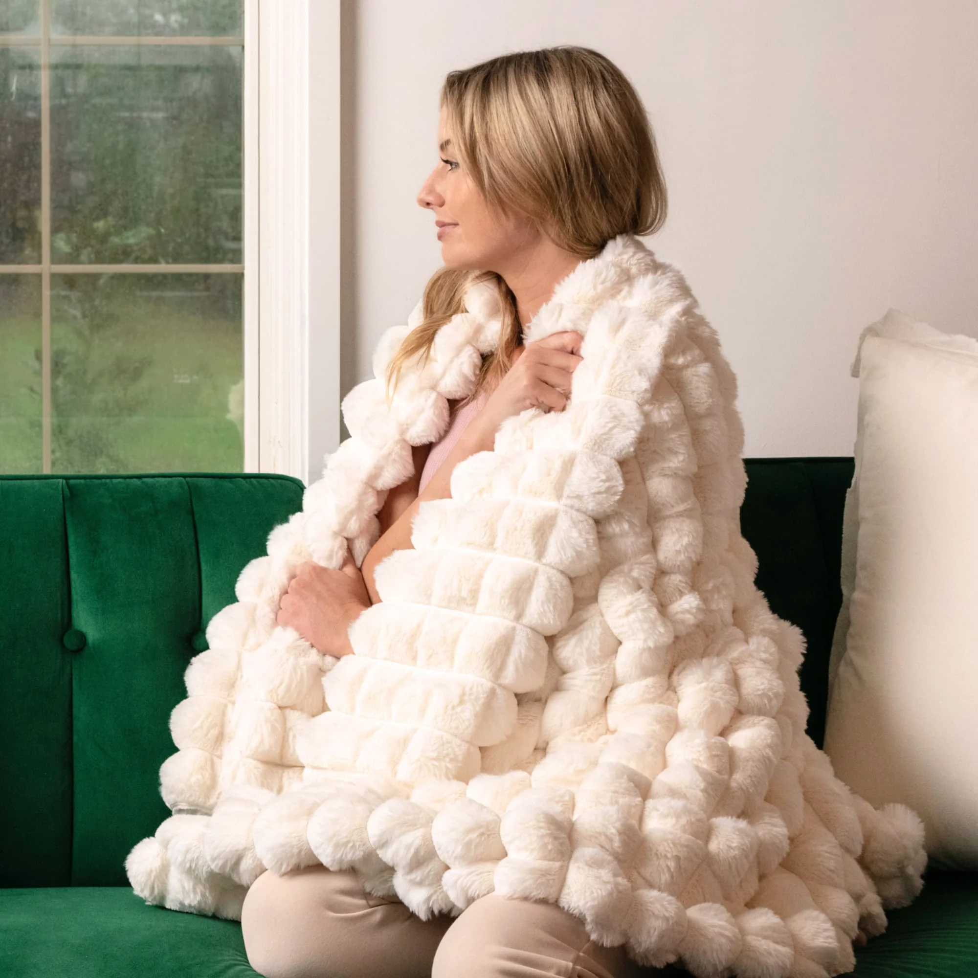 Pyramid Grid Throw Blanket - Image 7